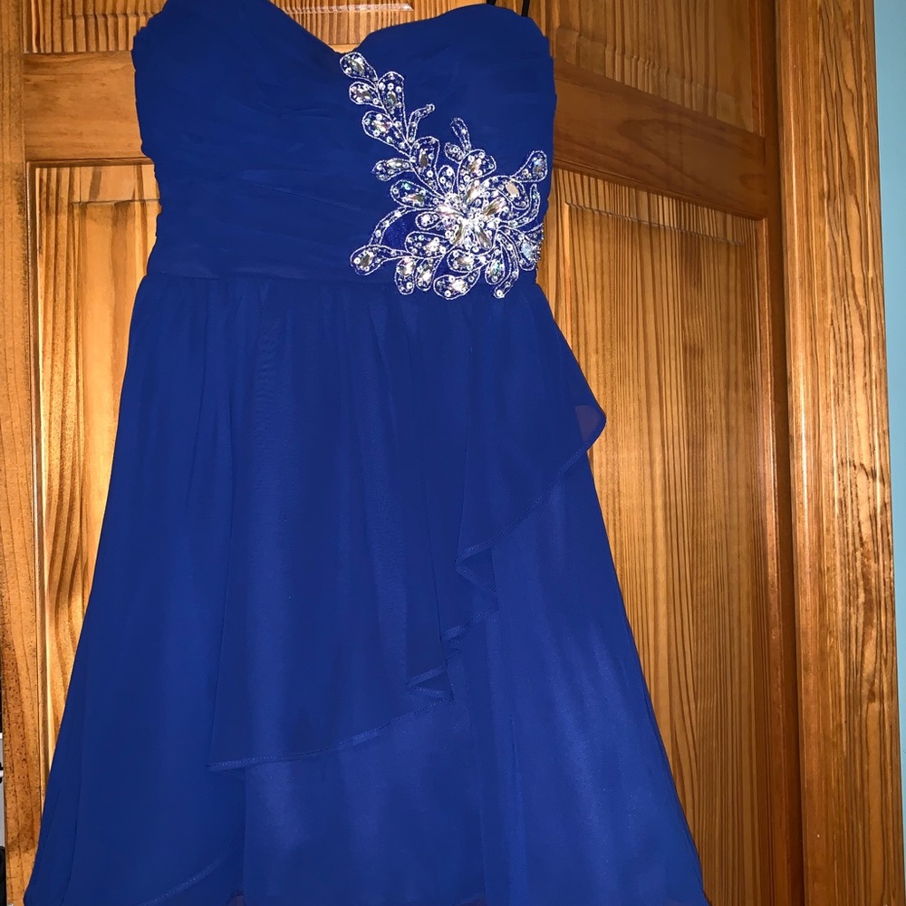Royal blue dress good for semi-formal occasions